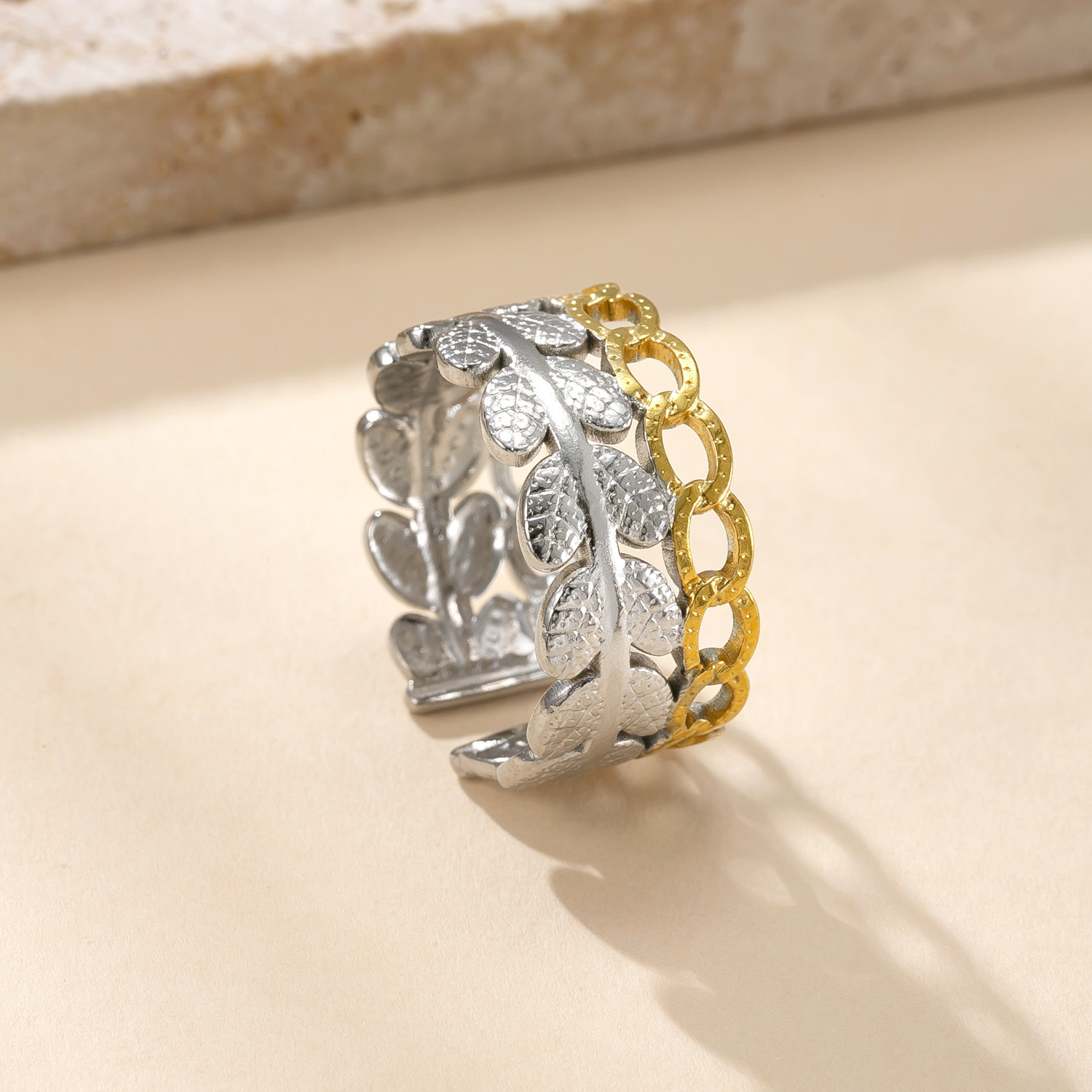Nuevo estilo transfronterizo joyería de acero de titanio anillo abierto de oro chapado de alta calidad 18k presión de aceite color hojas anillo de acero inoxidable