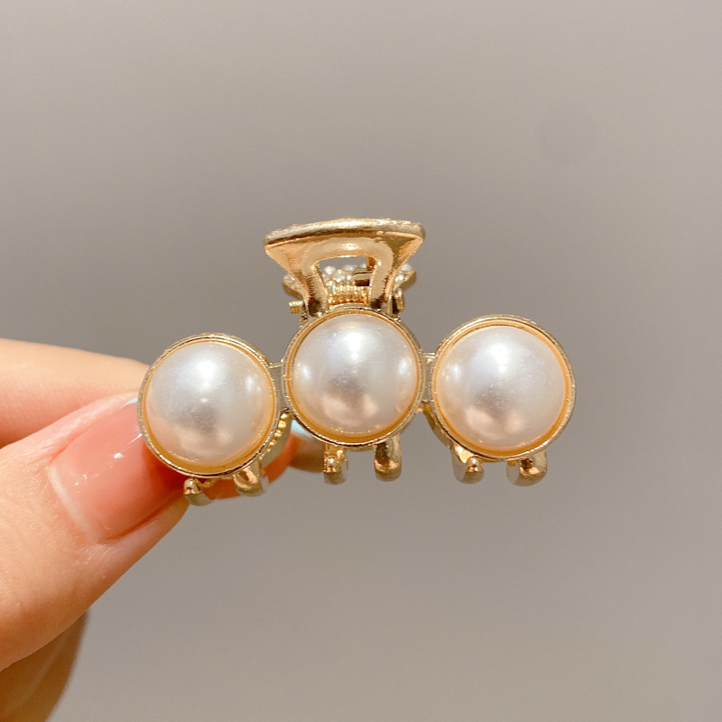 Celebridad de Internet 2024 Nueva Perla grande horquilla clip de pelo hembra Cabeza trasera horquilla tocado clip avanzado clip de tiburón