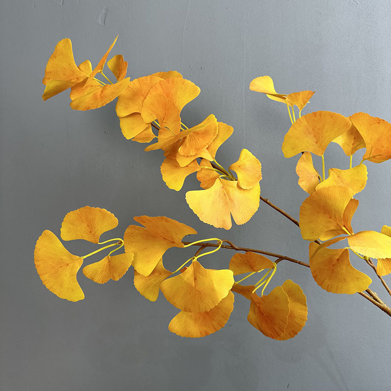Simulation of ginkgo biloba winter landscaping leaf high quality yellow ginkgo biloba leaves wedding decoration wedding props Simulation of ginkgo biloba winter landscaping leaf high quality yellow ginkgo biloba leaves wedding decoration wedding props