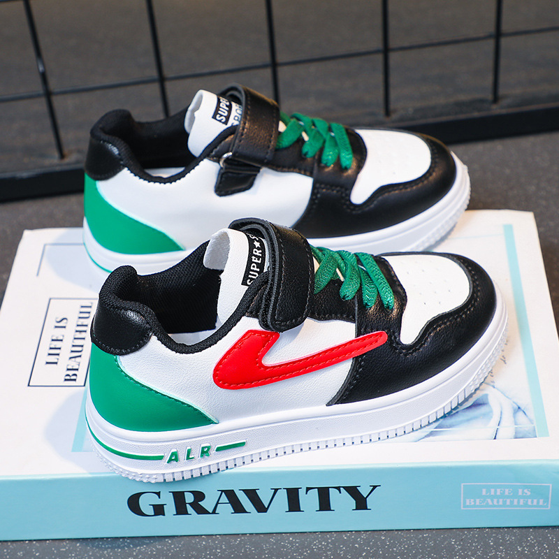 Zapatos infantiles, zapatos deportivos para niños y niñas, primavera y verano, nuevos zapatos de suela suave transpirables, zapatos casuales blancos para estudiantes de primaria