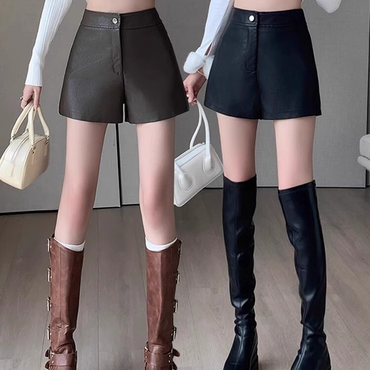 Black PU Leather Shorts Women's 2025 New Autumn and Winter Outer Wear Bottoming Boots Pants Small High Waist Slimming A- Shaped Hot Pants