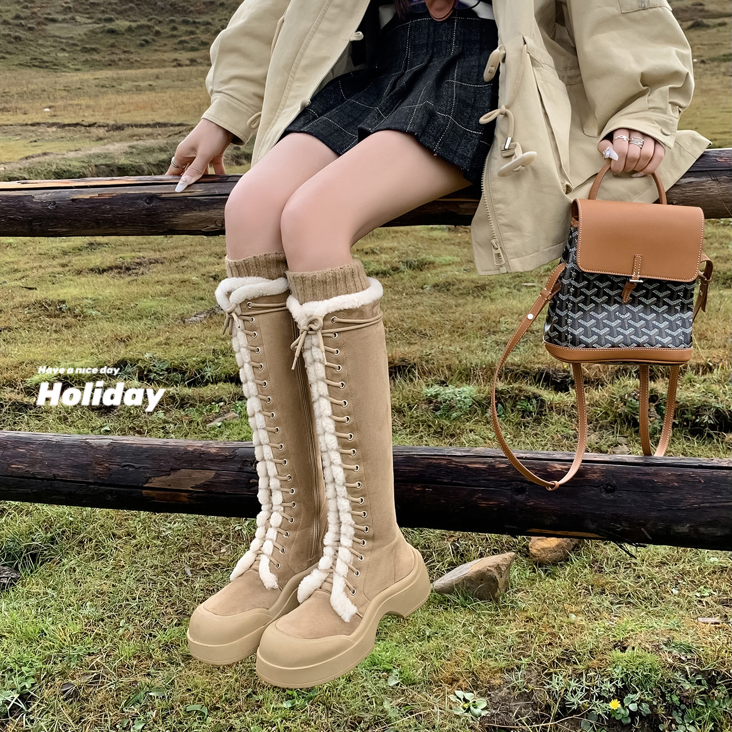 Boot nữ cổ cao lông dày ấm áp, dây buộc phong cách hiệp sĩ, đế chống trượt mùa đông — màu nâu