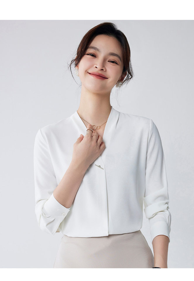 Áo sơ mi nữ voan cổ chữ V dài tay xếp li chống xuyên thấu — Tay áo dài màu trắng phong cách nữ chi tiết 10