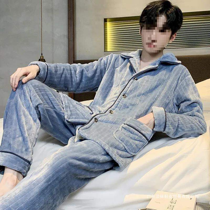 Pijama de hombre cuatro estaciones de flanel cuatro estaciones de coral de terciopelo conjunto de otoño y invierno juvenil calentamiento ropa de hogar grande