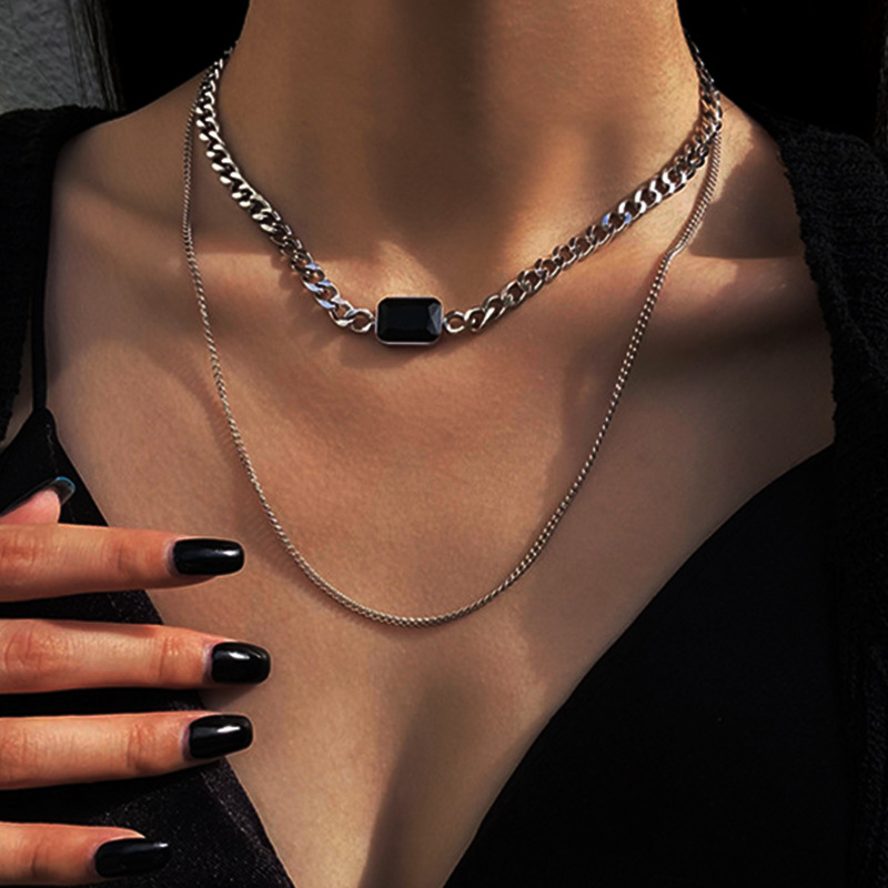 Fashion Black Square Double Layered Necklace display picture 3