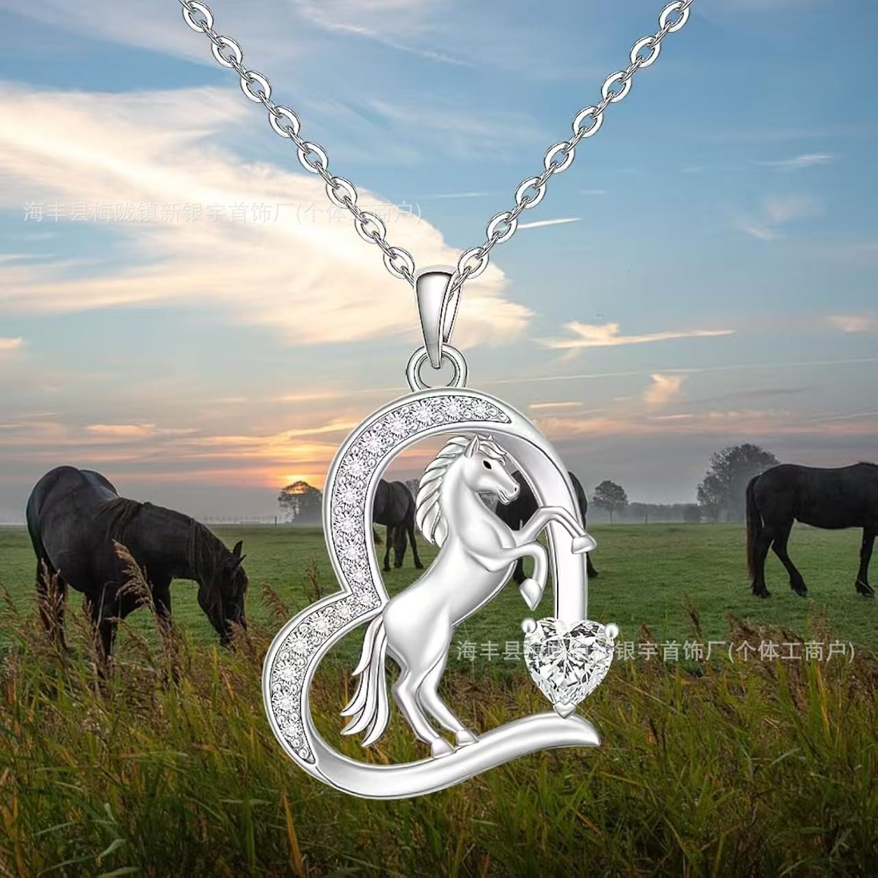 跨境时尚专供欧美个性S925银项链马吊坠项链锁骨链轻奢小众高级感