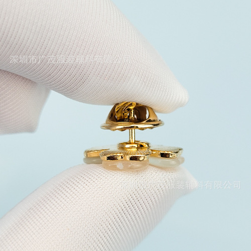 High-end women's fashion collarless coat with anti-scandal buttons, women's versatile, atmospheric, simple, elegant and exquisite brooch flower accessory