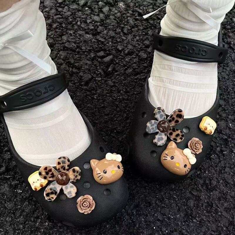 Leopard print Hello Kitty ballet clogs DIY accessories shoe charms shoe buckles 3D accessories detachable decorations Leopard print Hello Kitty ballet clogs DIY accessories shoe charms shoe buckles 3D accessories detachable decorations
