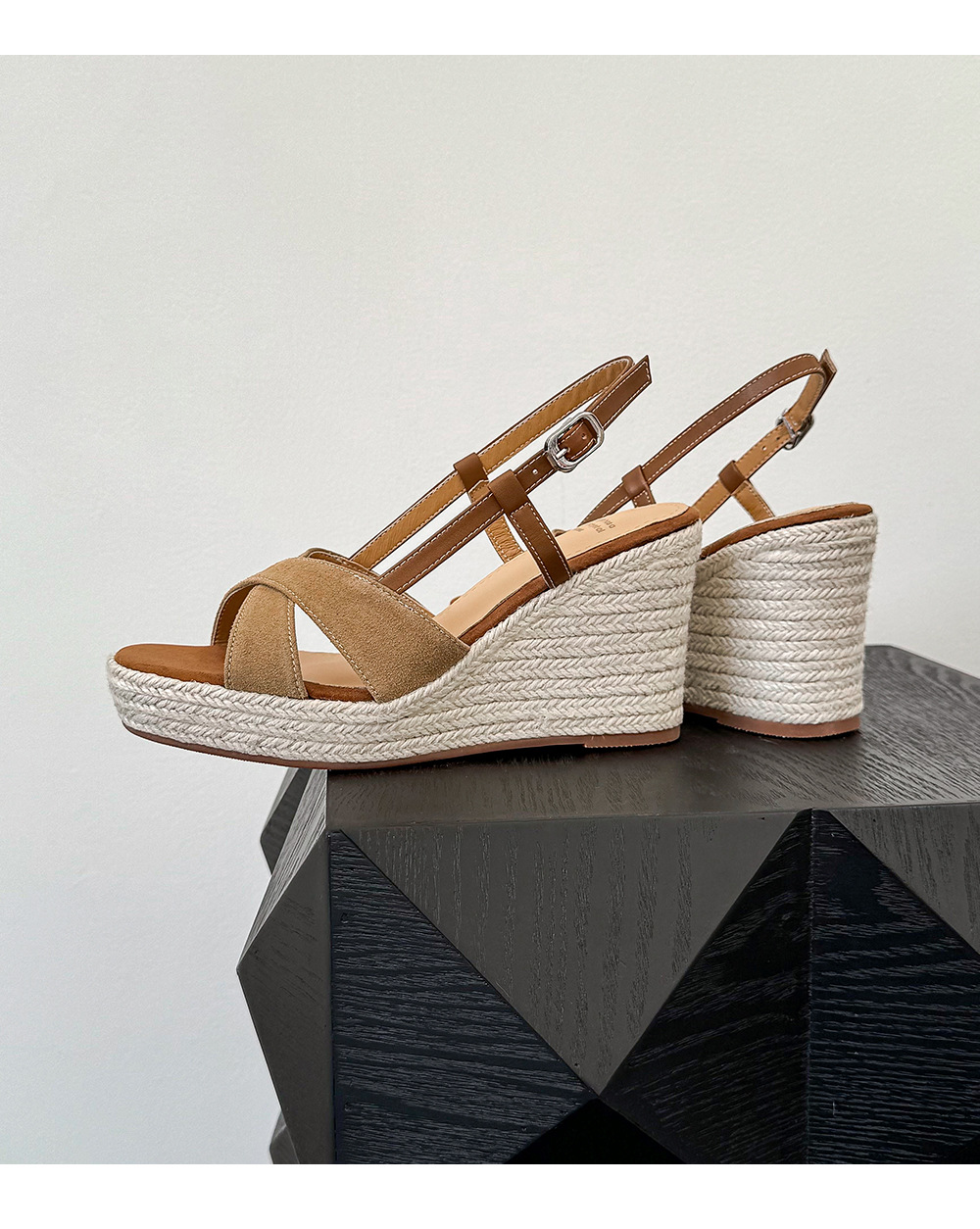 Sandal cao gót nữ đế xuồng phong cách Pháp, quai chéo đan, gót 9 cm — màu đen, màu mơ chi tiết 16