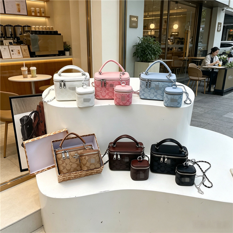 European and American cross-border boxy women's bag with monogram letters, niche commuter retro light luxury mini children's crossbody bag