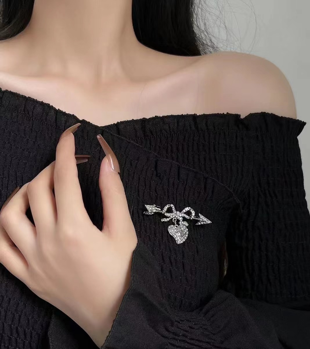 Alloy Material Pin Heart Shape Alloy Inlay Artificial Diamond Women's Brooches