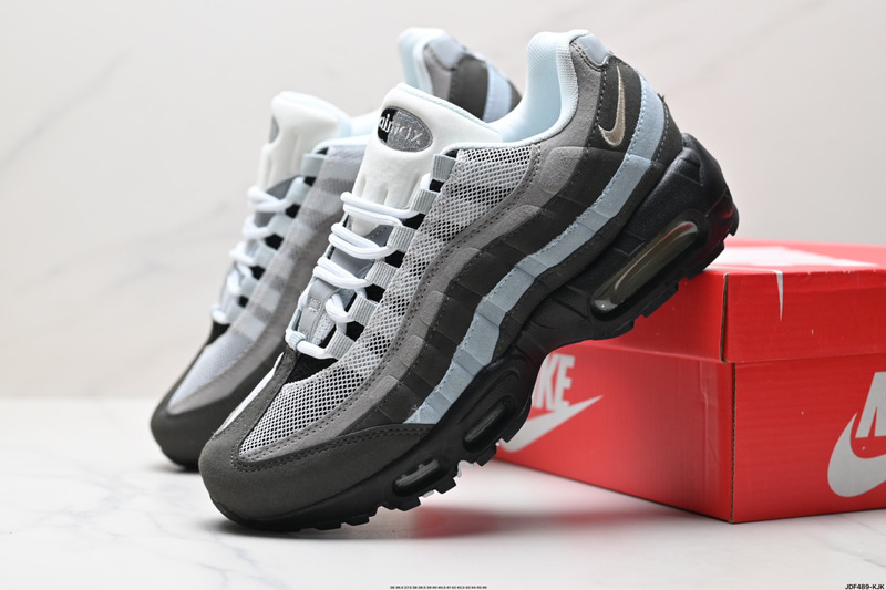 ヨーロッパステーション MAX 95 エアクッションシューズ 3 メートル反射衝撃吸収ロートップランニングシューズピュアブラックウォリアー高さ増加クロスボーダー外国貿易靴|undefined