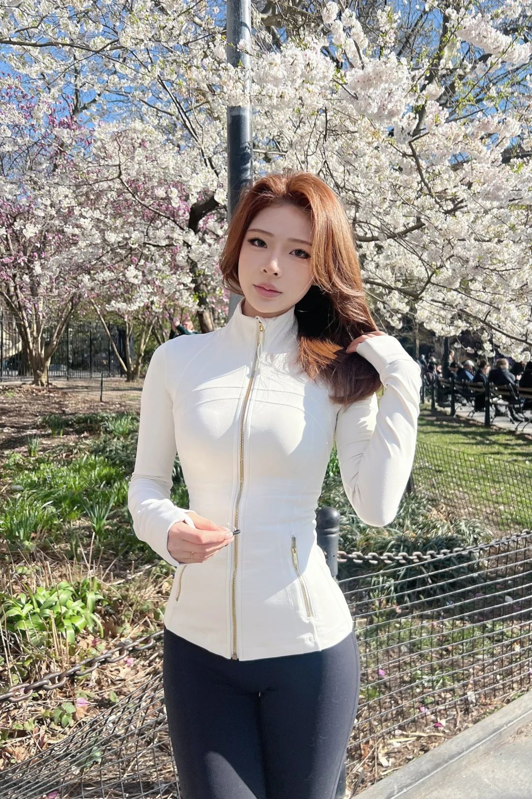 Women's Define Yoga Jacket With Gold Zipper, Slim Fit, Full Zip, Lightweight & Quick-Dry Athletic Top For Running, Gym, Casual Wear_ecoleips.com