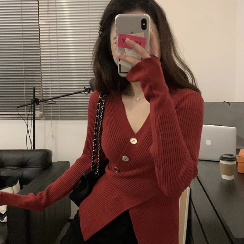 Christmas Red V-neck Knitted Base Shirt Women's High-end Spring Autumn and Winter New Style Pure Foreign Style Sweater for Women Christmas Red V-neck Knitted Base Shirt Women's High-end Spring Autumn and Winter New Style Pure Foreign Style Sweater for Women