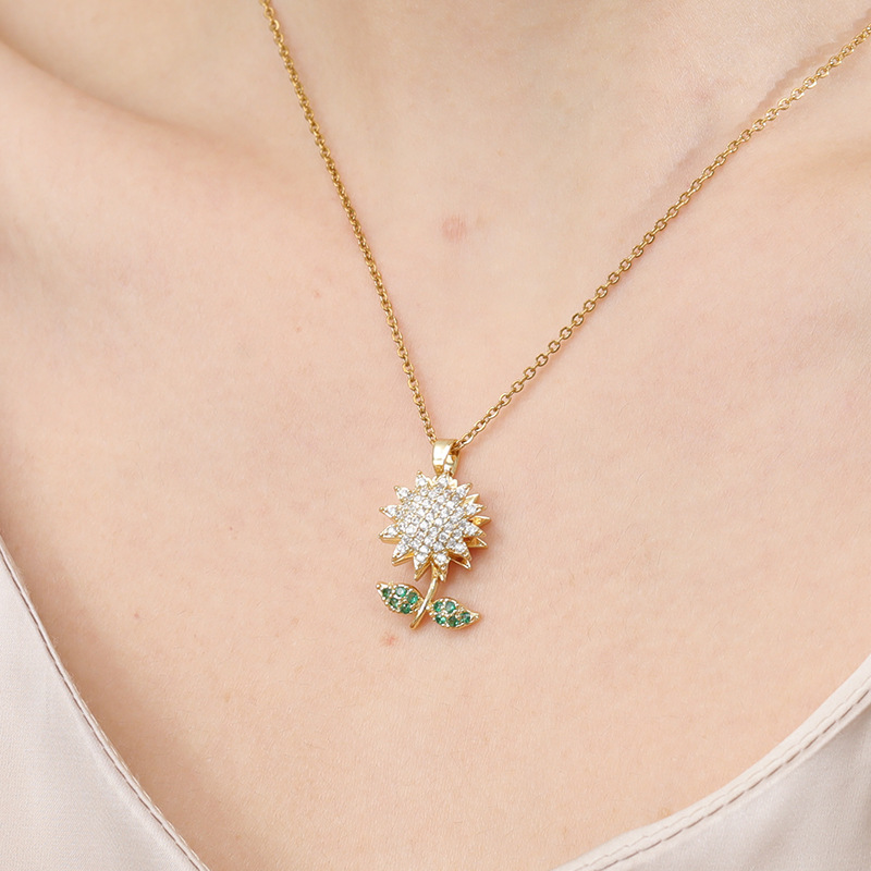 Flower Pattern Women'S Gender Simple Style Flower Copper Zircon Pendant Necklace In Bulk