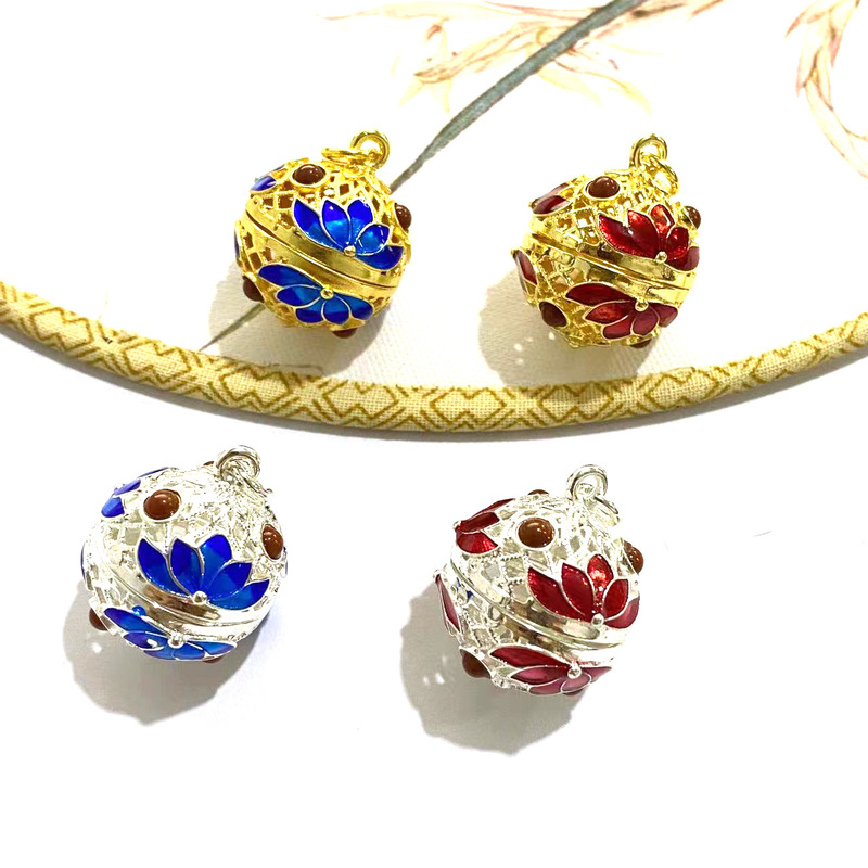Cloisonne Sachet Pendant Color Pendant Copper Hollow Openable Sachet Ball Pendant Pendant Pills Palace Bell Antique Jewelry Accessories