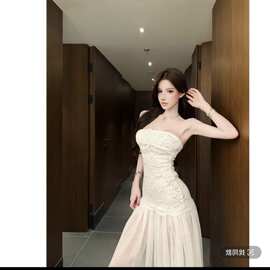 灰尘邓邓 法式抹胸连衣裙女2026夏季新款重工a字裙蕾丝拼接长裙子
