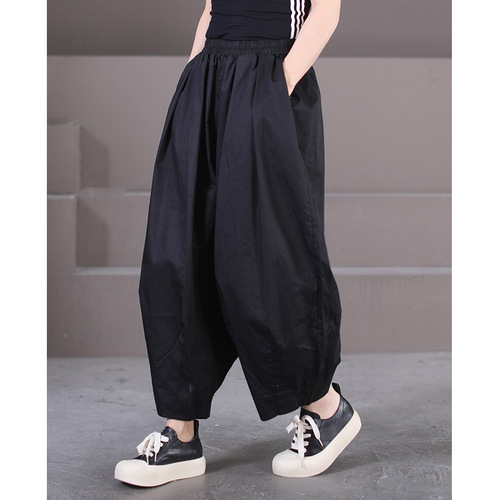 Spring and summer 2025 new women's Korean style loose large size artistic footballer pure color pocket bloomers for women