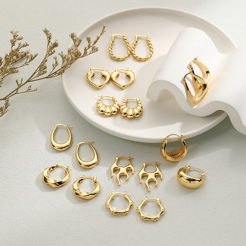 Earrings Classification 1 Pair Retro Lady U Shape Heart Shape Twist Plating Copper 18k Gold Plated Earrings