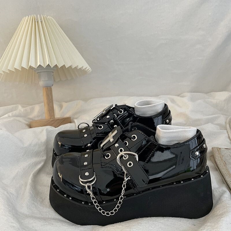 Platform Thick-Soled Height-Increasing Heart Chain Lace-Up Shoes 2026 New Versatile Sweet Cool Punk Uniform Leather Shoes