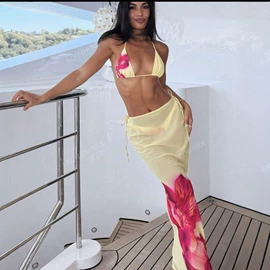 比基尼;三件套泳装;连体泳衣