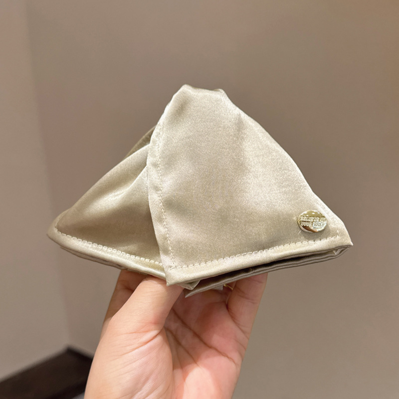 039 Однотонный треугольный захват 13 см-светлый кофе