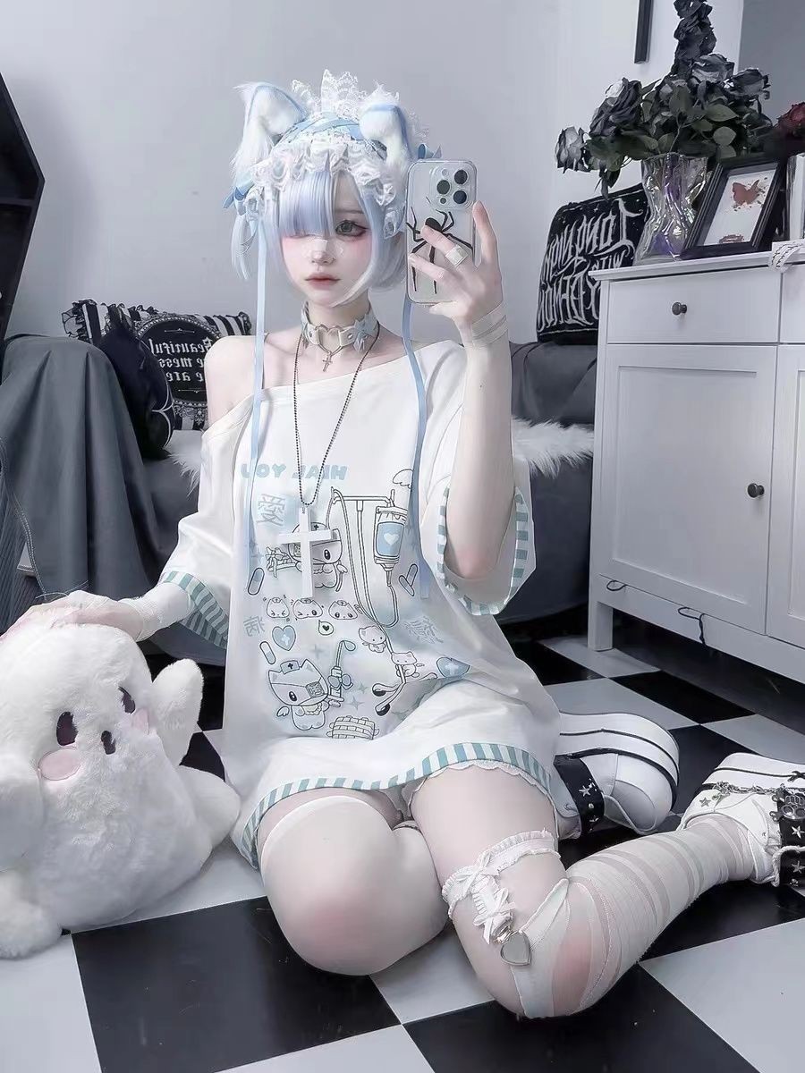 Sub-culture Cartoon Design Off-shoulder Short Sleeve T-shirt