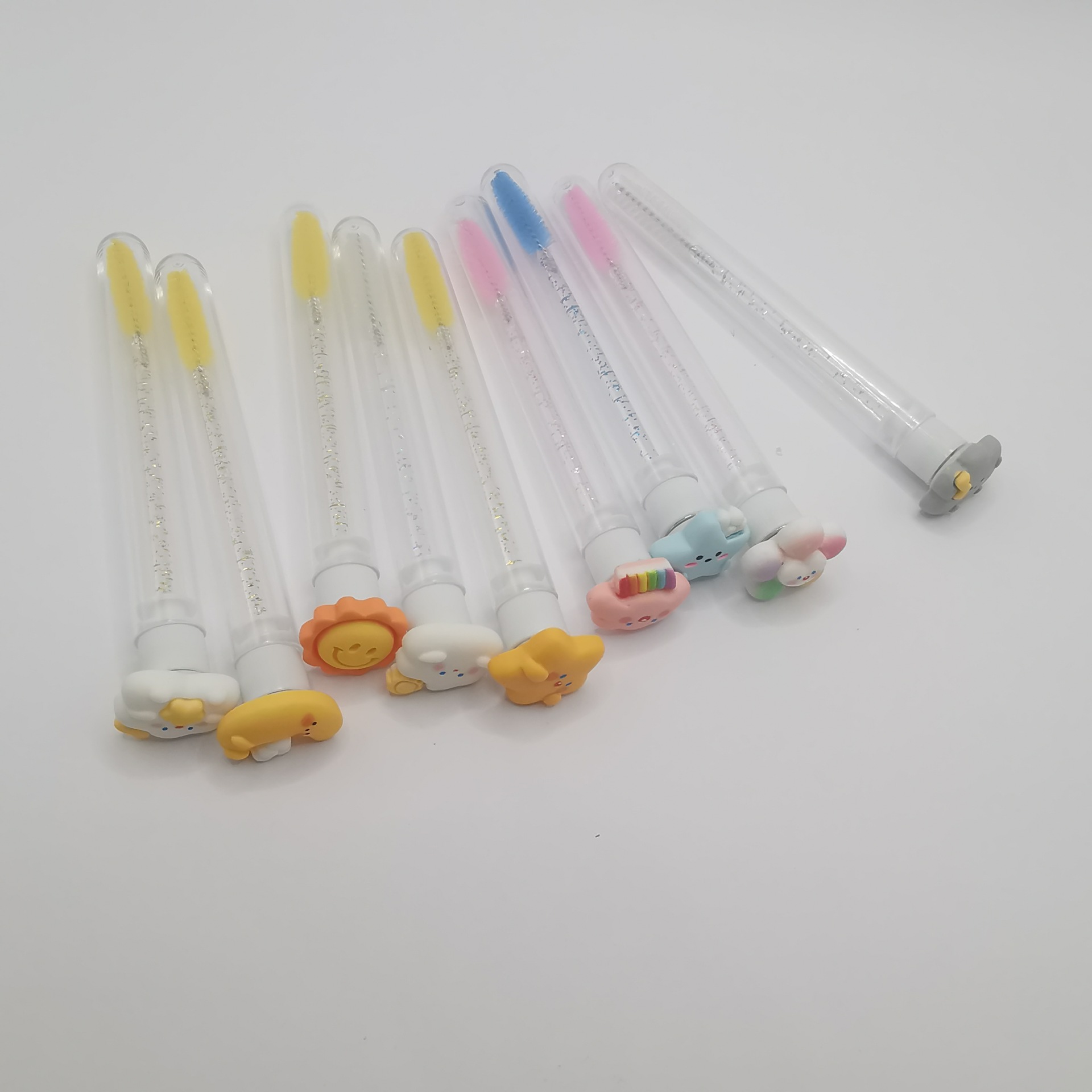 Eyelash Brush Image 4