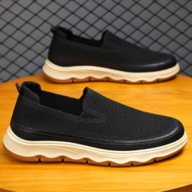 Zapatos de hombre de verano de un solo pie, zapatos casuales de hombre de malla transpirables, cómodos y grandes zapatos de skate transpirables de moda.