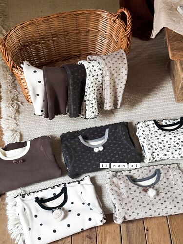 Children's Home Wear: Boys' and Girls' Pajama Sets, Fleece-Lined, Thickened, All-in-One Fleece with Printed Design, Perfect for Keeping Babies Warm at Home