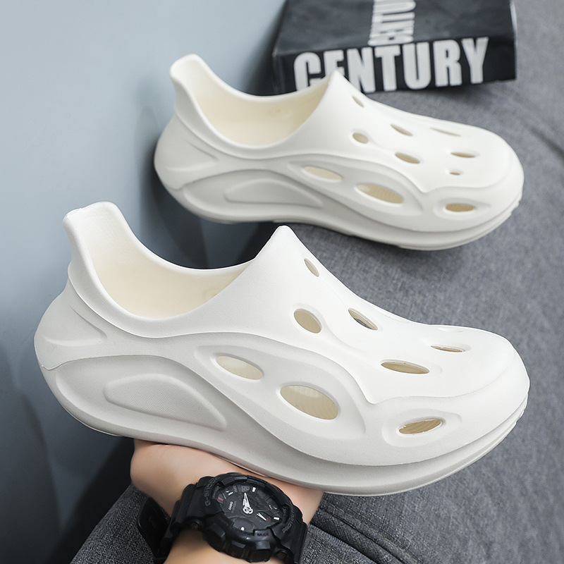 Zapatos de playa para hombre 2025 nuevo primavera y verano para conducir suela transpirable simple moda zapatillas frías