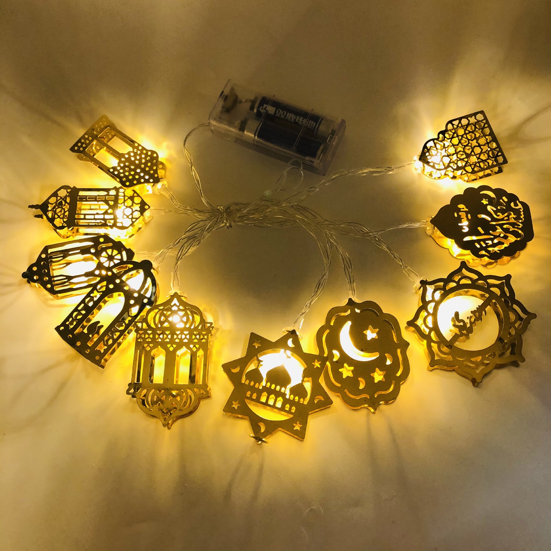 Nuevo LED de hierro forjado Luna Castillo gulbang Festival patio luz la secuencia decoración del partido Festival Amazon