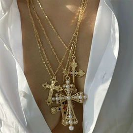 项链;手链;耳环