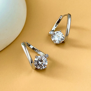 Moissanite Earrings for Women, S925 Sterling Silver Earrings, Fashionable, Exquisite Craftsmanship, Light Luxury, Tk Amazon Cross-Border Hot Item