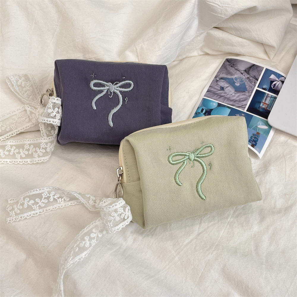 66g Weight Canvas Lining Material Lace Fashion Element Zipper Closure Type / Strap Type Cosmetic Bag Bags Type Holiday, Travel, Daily Occasion Polyester Material Bag, Knot, Butterfly, Bow Knot Pattern All Seasons Season Women's Gender Cute Style Square Shape Cute Bag Knot Butterfly Polyester Lace Square Makeup Bags 2