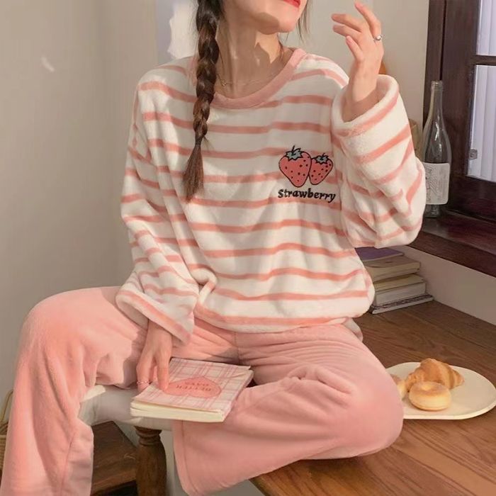 Transfronteriza mayorista otoño invierno pijama franela espesa mujer dulce dibujos animados casuales mangas largas chaqueta explosiva ropa para el hogar