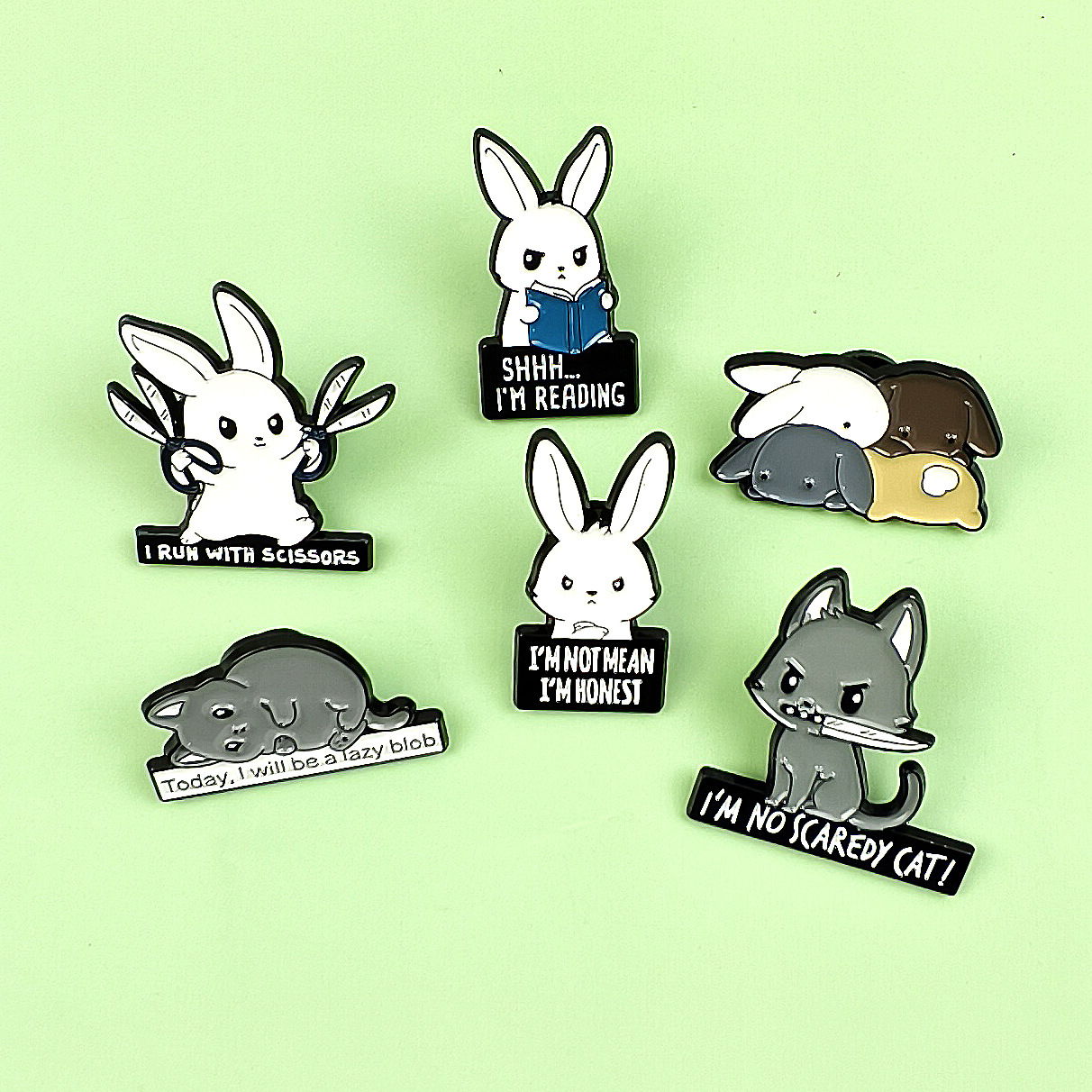 Broche de dibujos animados transfronterizos joyería ins accesorios de ropa alfileres de aleación animal lindo metal todo fósforo insignia decorativa