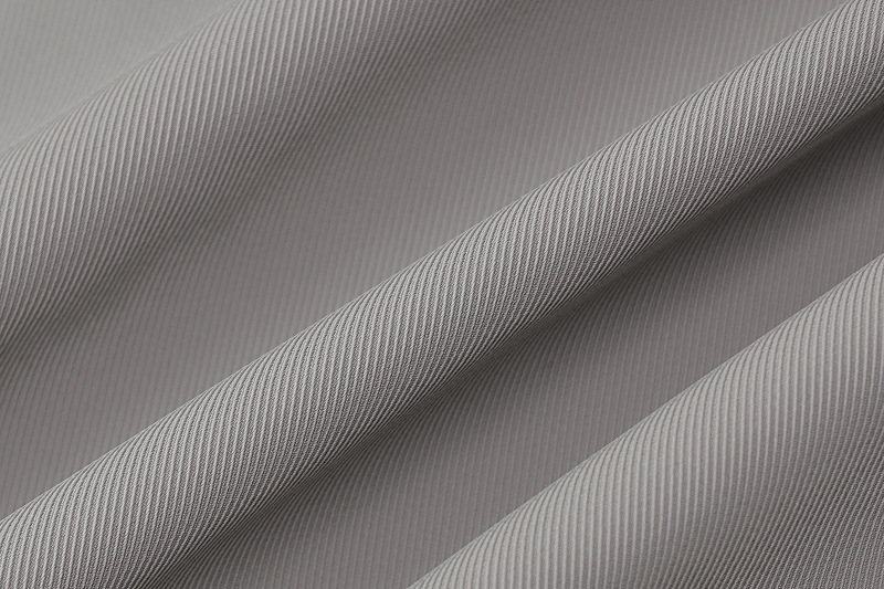 Falda plisada de cintura alta con abertura en color liso y falda fina de longitud media. NSTNV135954