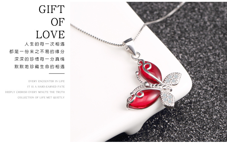 Korean Version Fashion Necklace Accessories S925 Silver Diamond Creative Butterfly Pendant display picture 3