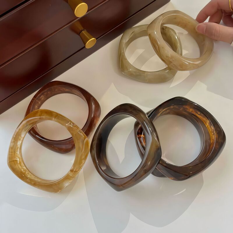 Amber Pine Forest Smudged Marble Asymmetrical Resin Bracelet Niche Versatile Bracelet Acrylic Jewelry Does Not Fade