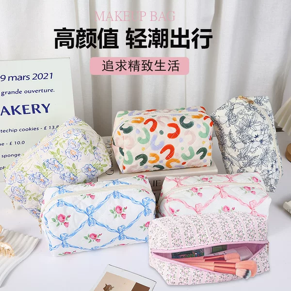 Cross-border Cute Flower Ins Style Student Cosmetic Bag Women's Large Capacity Portable Storage Bag Floral Travel Wash Bag