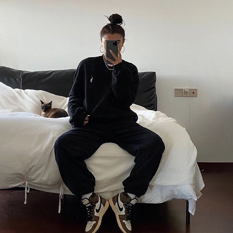 검은색