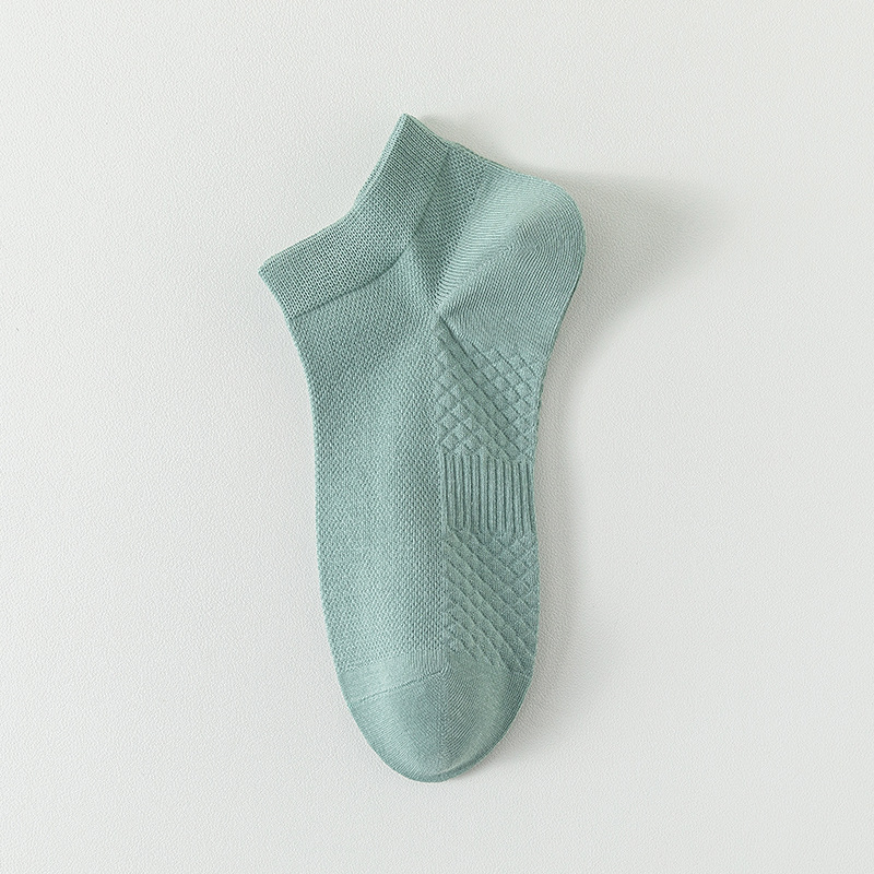 Calcetines de algodón de color sólido para hombres de verano anti-bollar calcetines de barco para hombres sin hueso 100% algodón embalaje independiente de masaje fondo calcetines de malla