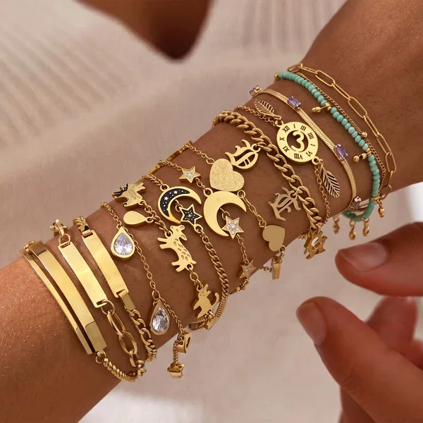 Stainless Steel PVD Plated 18K Gold Multi-Layer Stackable Bracelet European and American Style Heart Star Moon Pendant Jewelry Set