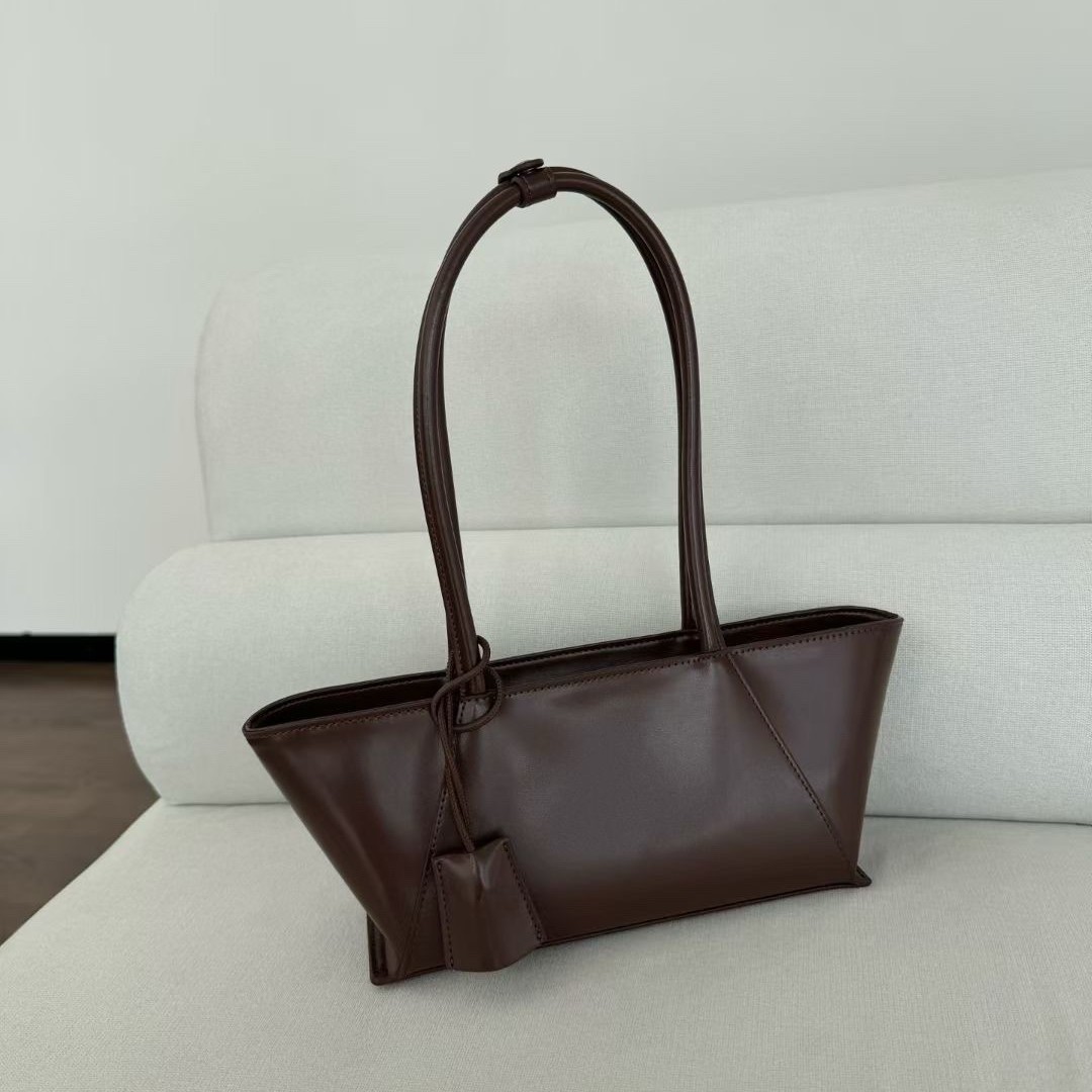 2025 Autumn/Winter New Genuine Leather Baguette Bag Elegant Wedding Clutch Simple Commuter Luxury Underarm Shoulder Bag - Thumbnail 3