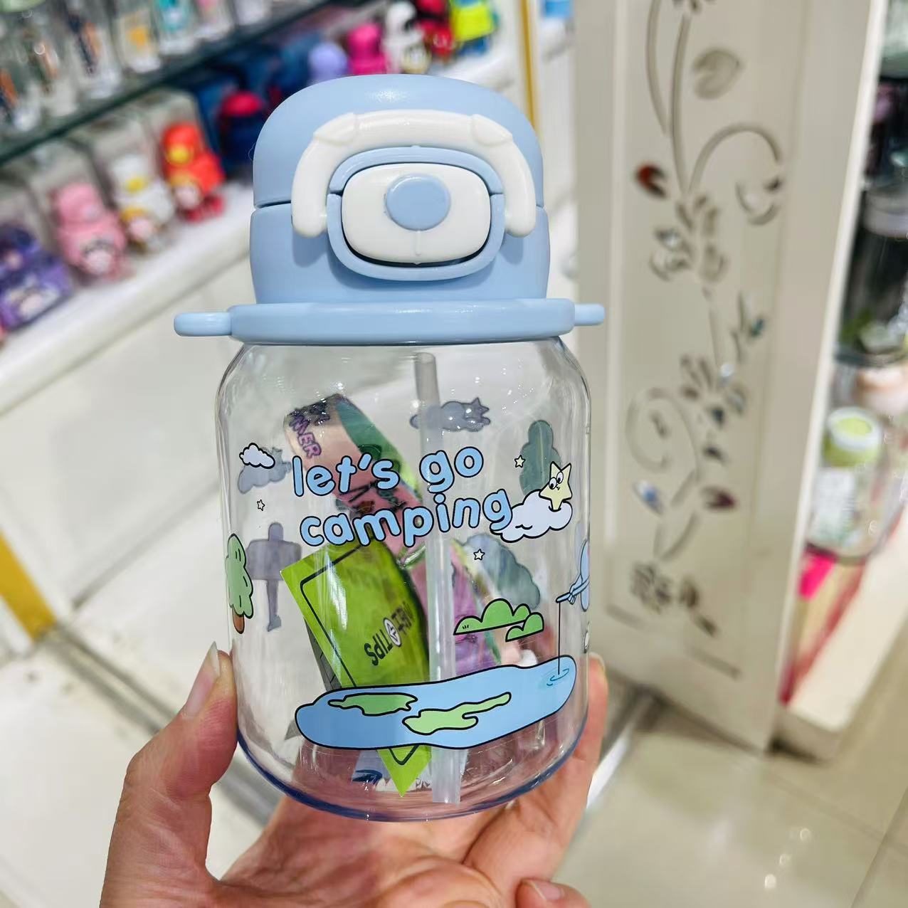 Jinshi nueva taza de agua de dibujos animados para niños 600ml capacidad taza de paja portátil portable taza de botella de agua fábrica al por mayor