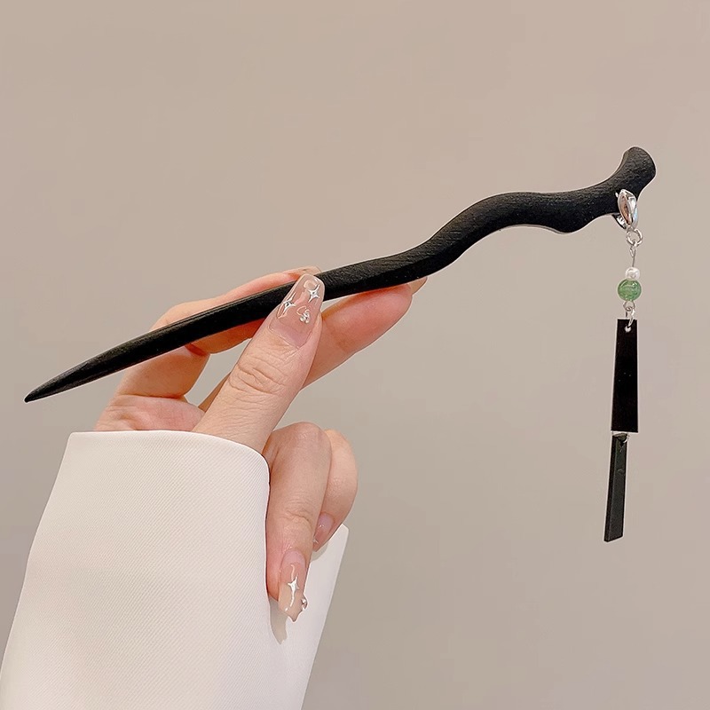 6 horquillas con flecos de Concha (en bolsas)