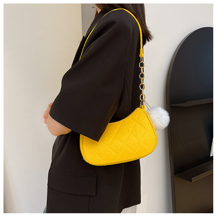 Leisure Women's Summer Fresh Trendy Underarm Temperament and Texture One Shoulder Fashionable Small Square Bag_voghion.com