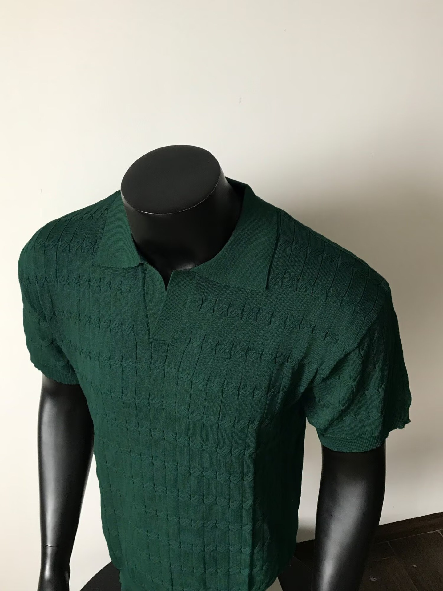 Men's Knitted Collared Polo Shirt Korean Style Textured Slim Fit Short Sleeve Small V Neck Summer T-Shirt_viptrois.com
