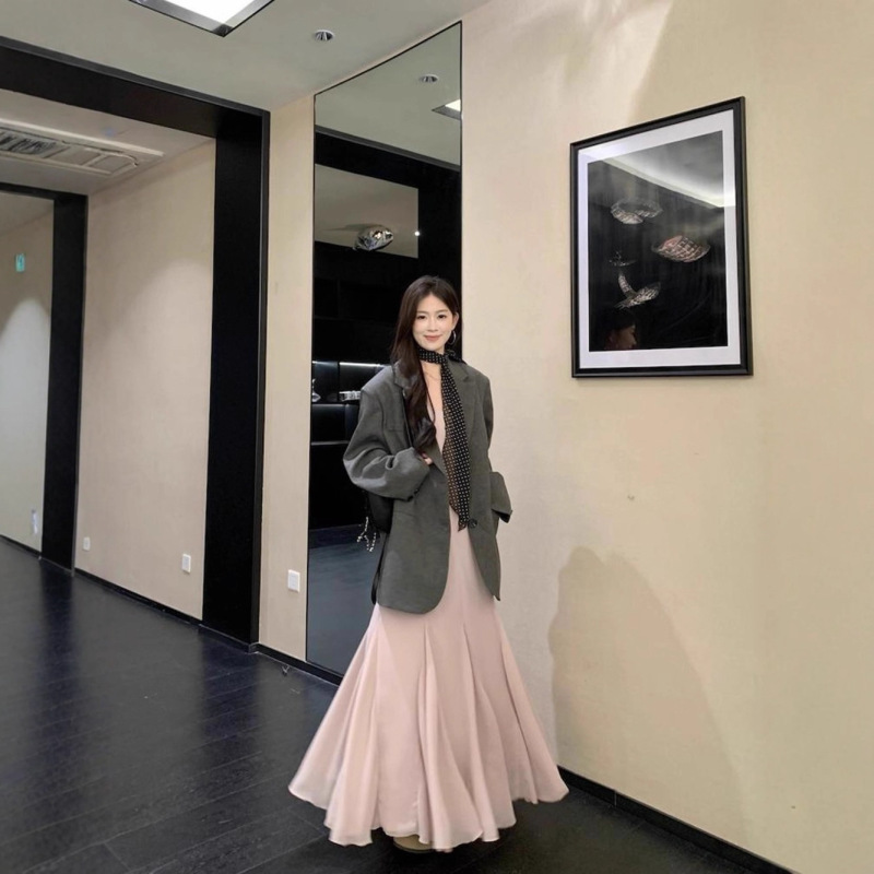 法式高级感灰色西装外套女2025秋季新款宽松中长款炸街长袖西服潮|undefined